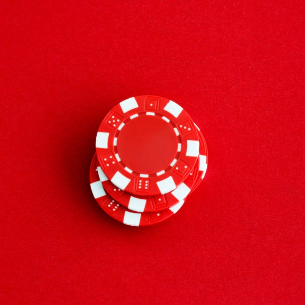 dhalsim app showing live blackjack dealer and chat interface